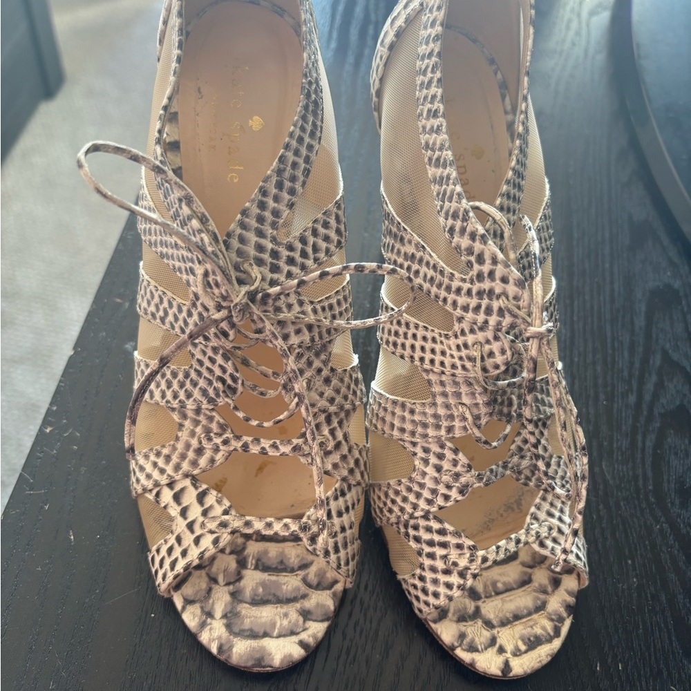 Unique Kate Spade snakeskin tie sandals, size 8 1/2